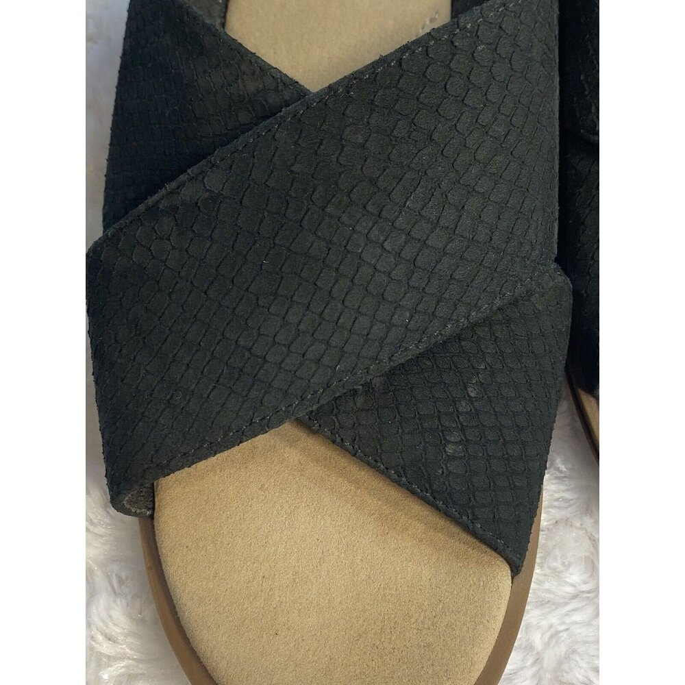 Clark’s Size 8 Flat Womens Slip On Sandals Black Faux Suede Muted Snakeskin - Picture 7 of 7